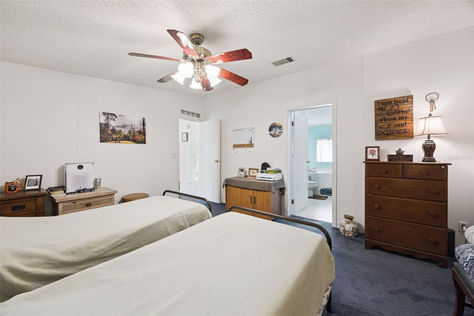 Image 12 of 35 For 25412 Mathew Street