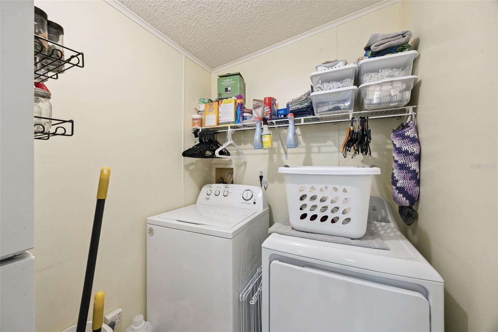 Image 18 of 35 For 25412 Mathew Street