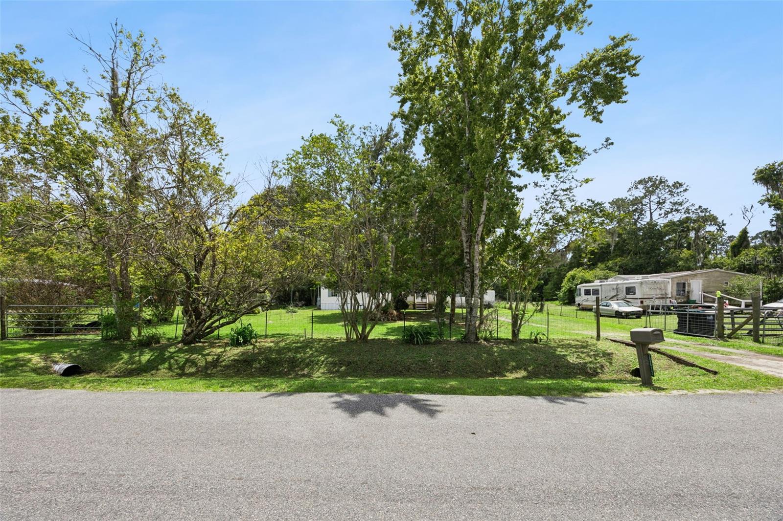 Image 30 of 35 For 25412 Mathew Street