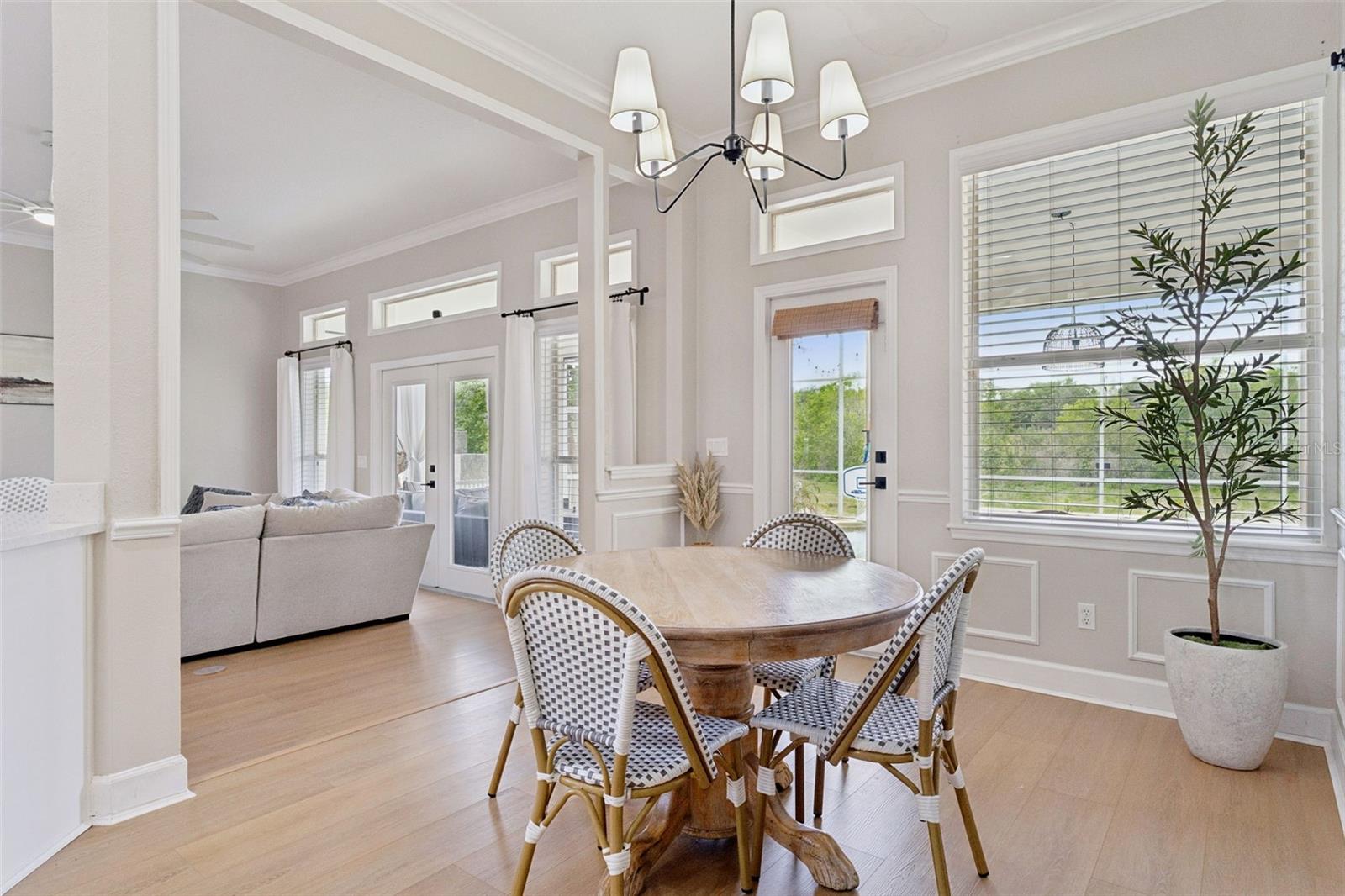 Image 17 of 51 For 1443 Crocus Court