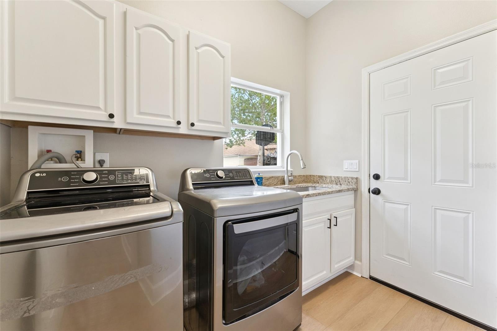 Image 31 of 51 For 1443 Crocus Court