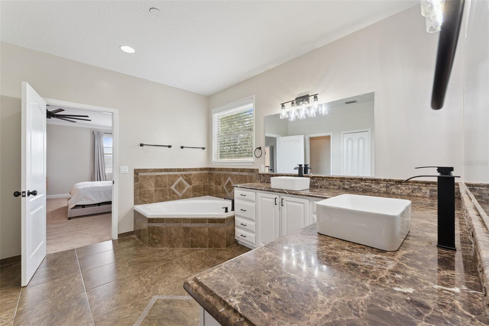 Image 36 of 51 For 1443 Crocus Court