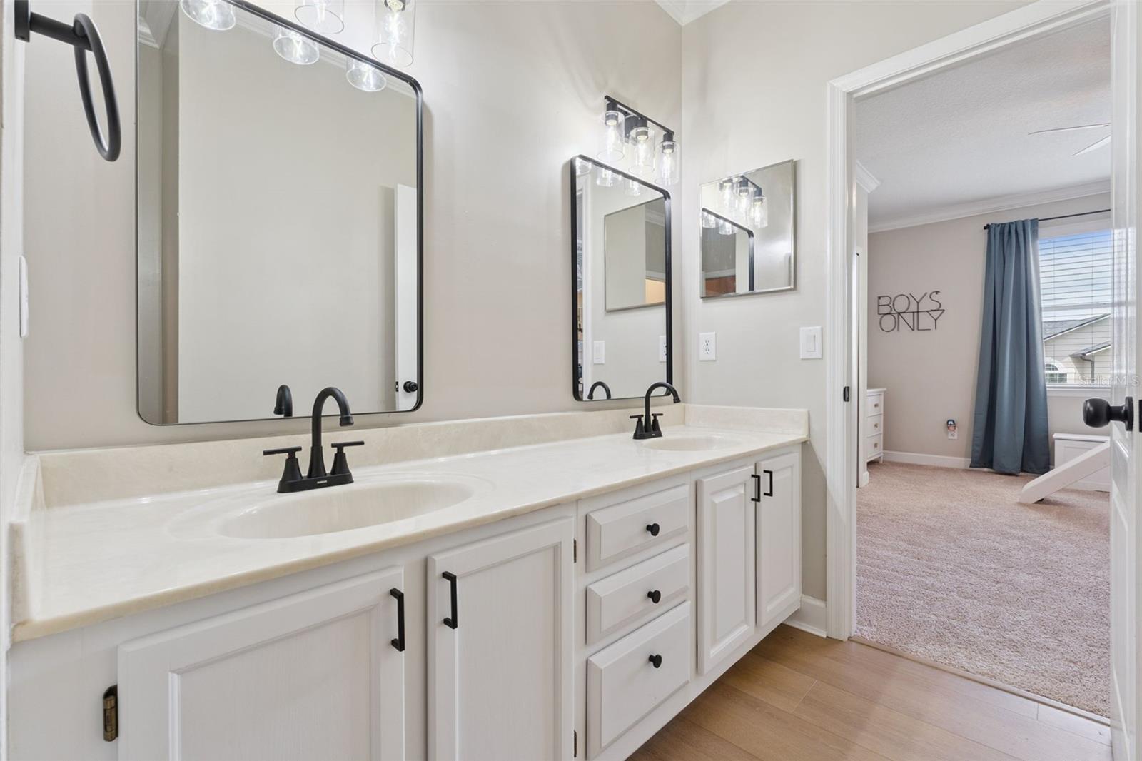 Image 43 of 51 For 1443 Crocus Court