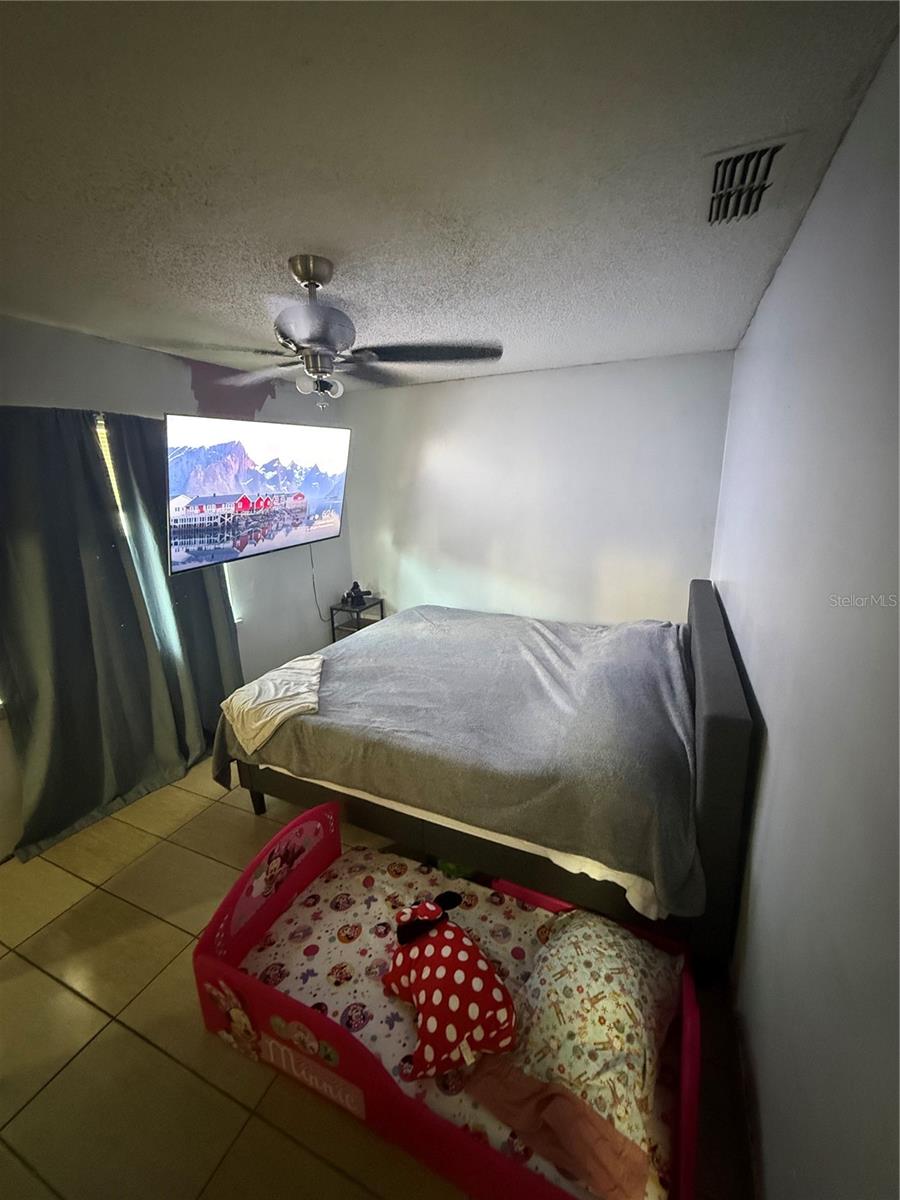 Image 10 of 13 For 504 Normandale Avenue