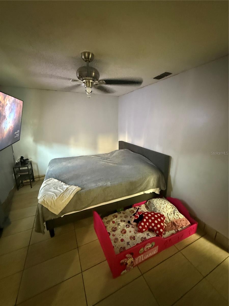 Image 11 of 13 For 504 Normandale Avenue