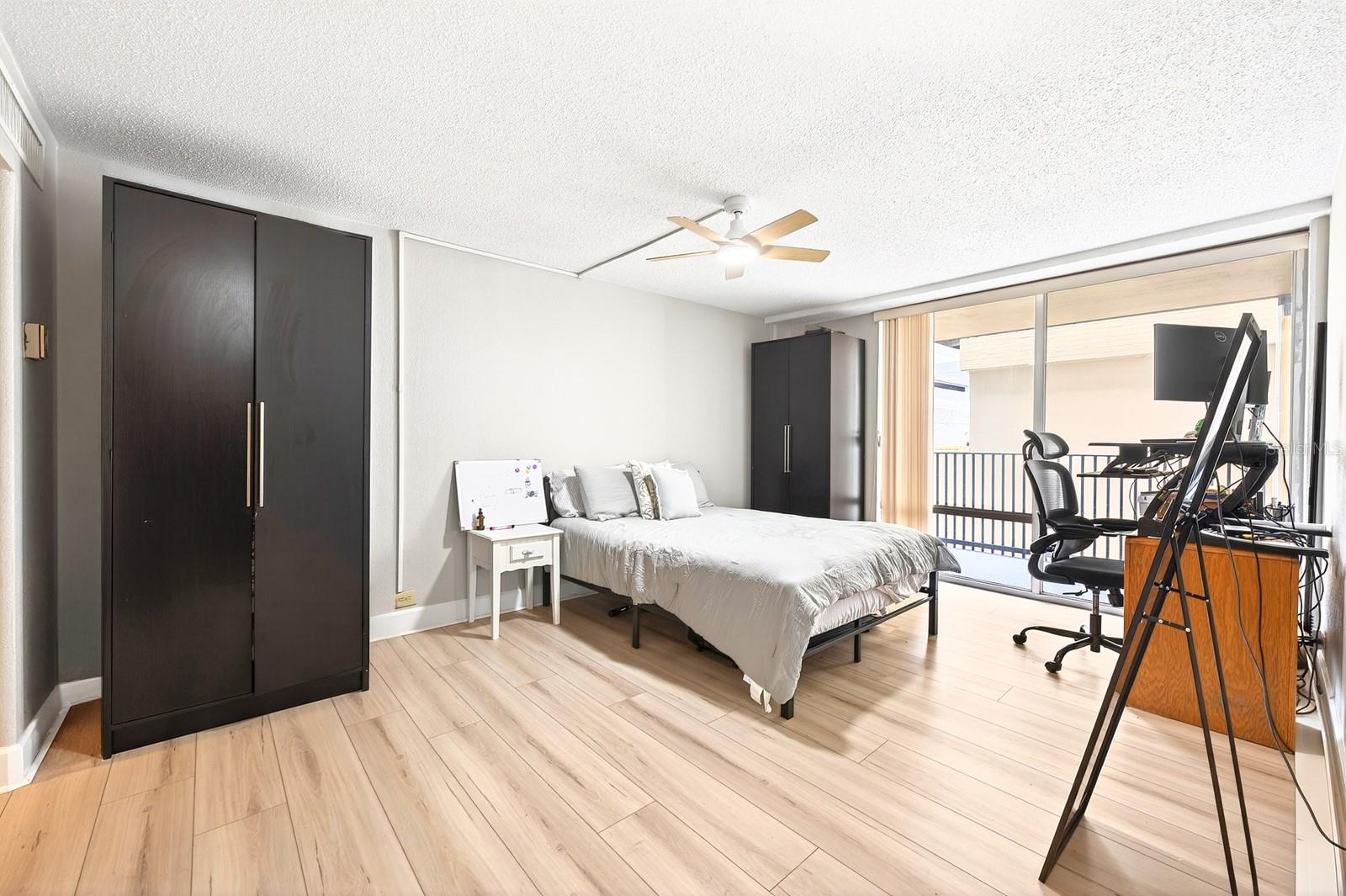 Image 13 of 33 For 151 Washington Street 218