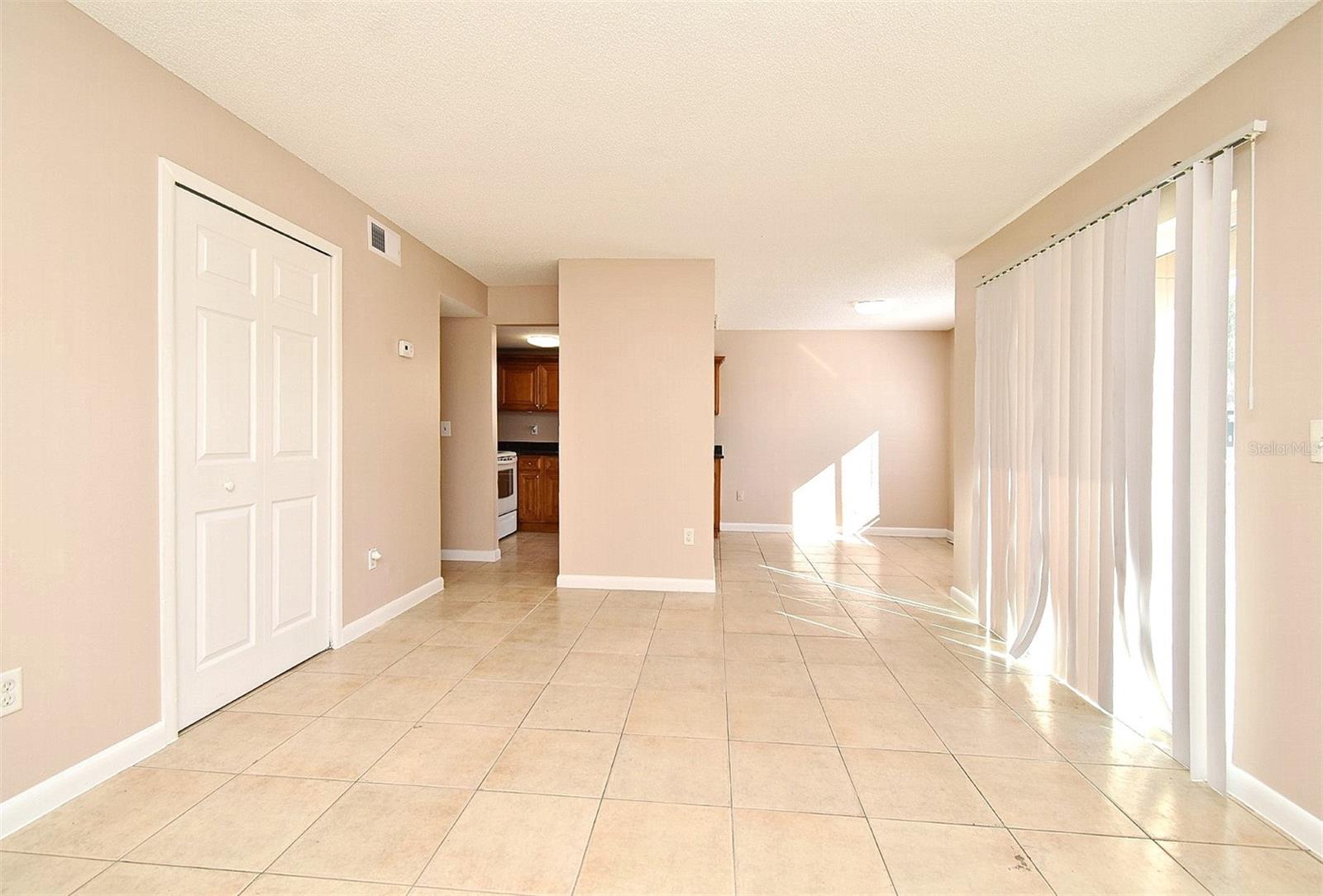 Image 3 of 20 For 121 Lori Anne Lane 121