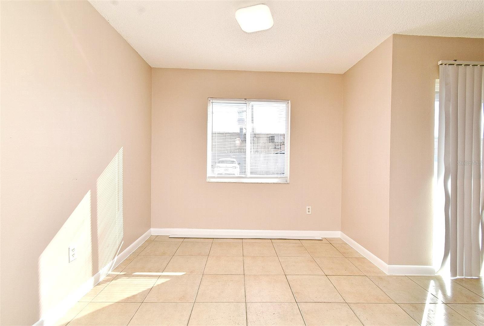 Image 6 of 20 For 121 Lori Anne Lane 121