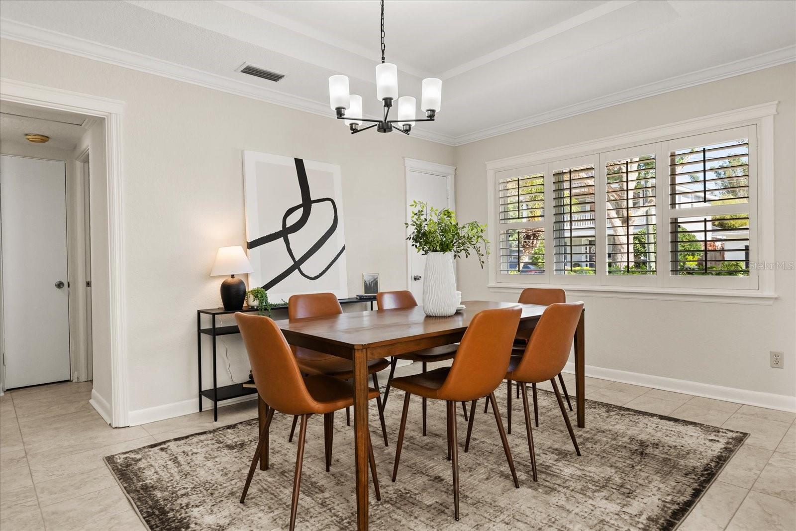 Image 10 of 33 For 404 Hazel Court