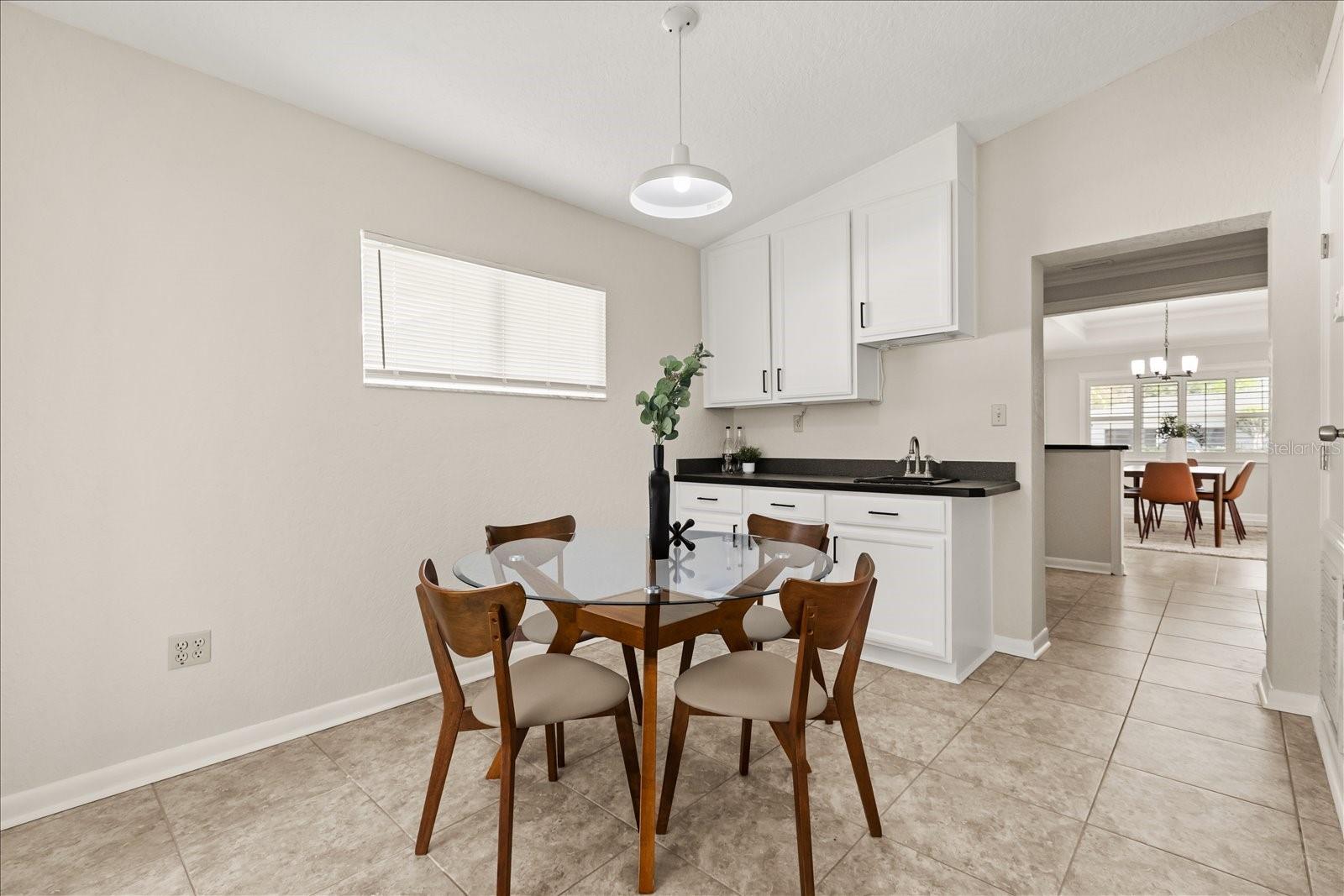 Image 15 of 33 For 404 Hazel Court