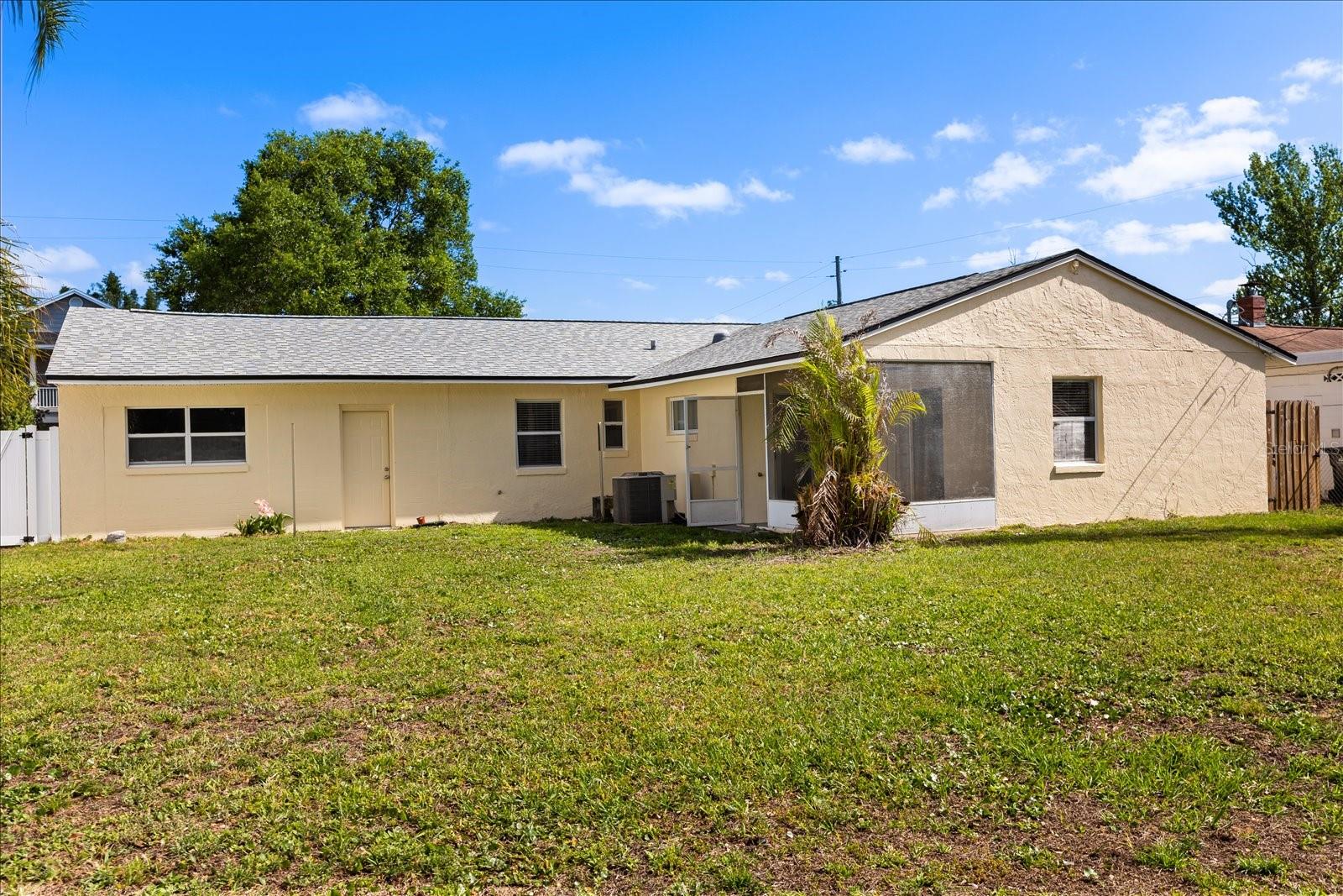 Image 29 of 33 For 404 Hazel Court