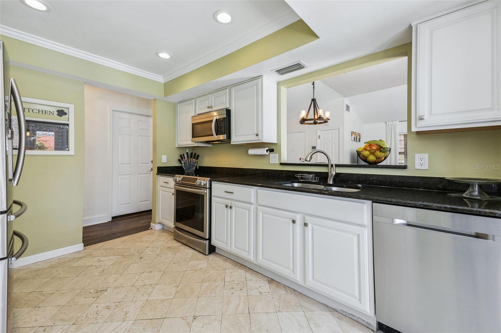 Image 13 of 39 For 4946 Samoa Circle 4c