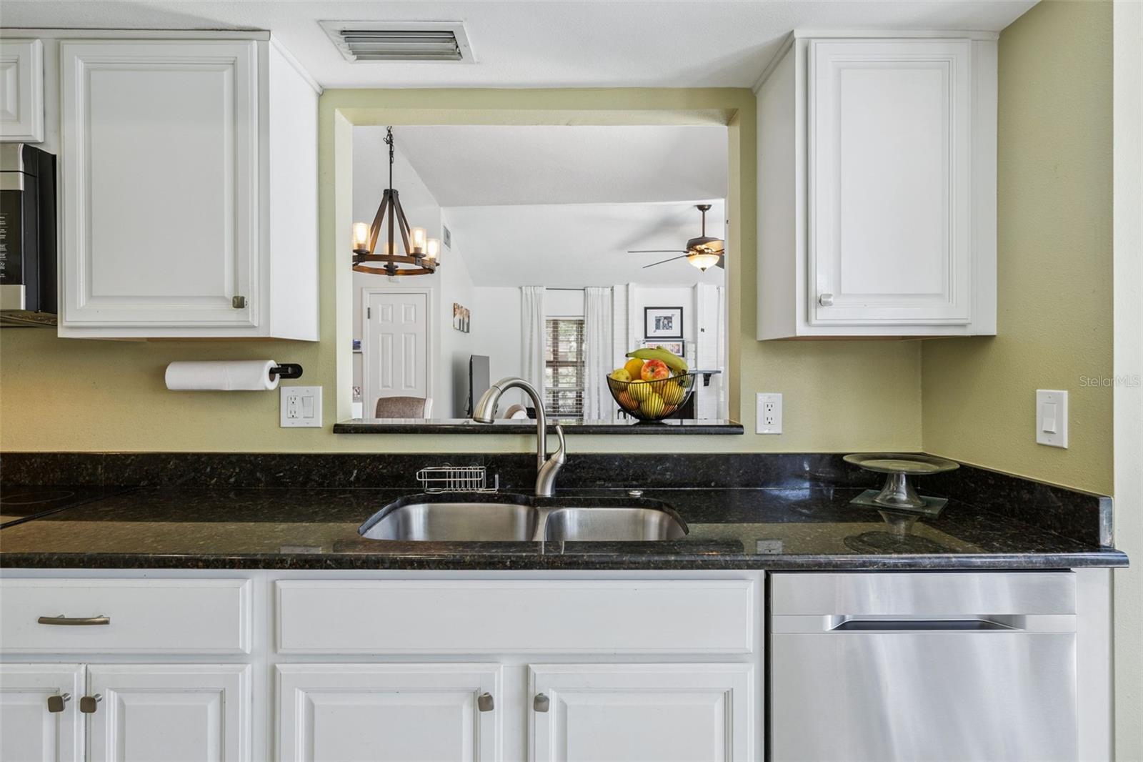 Image 14 of 39 For 4946 Samoa Circle 4c