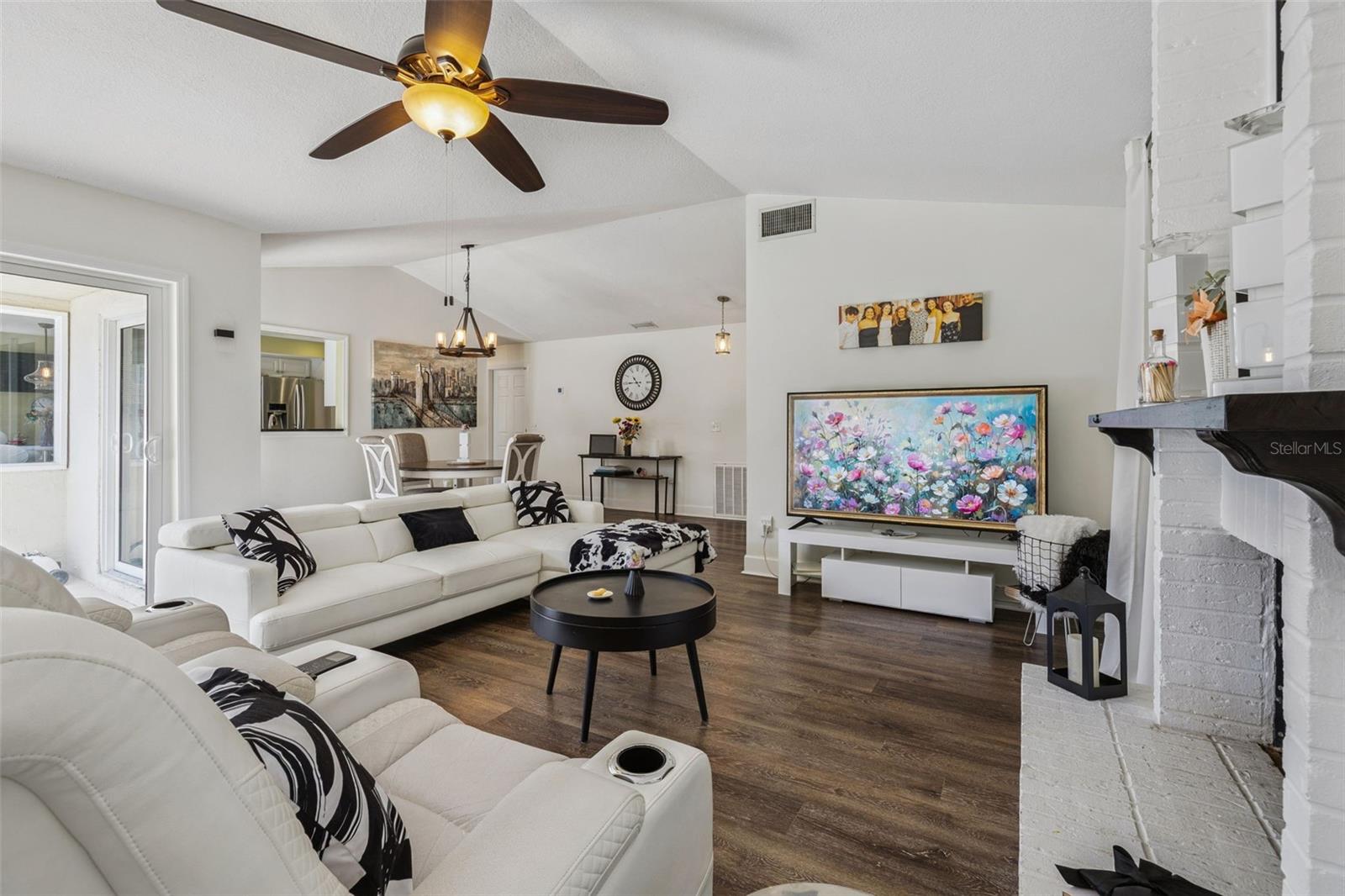 Image 5 of 39 For 4946 Samoa Circle 4c