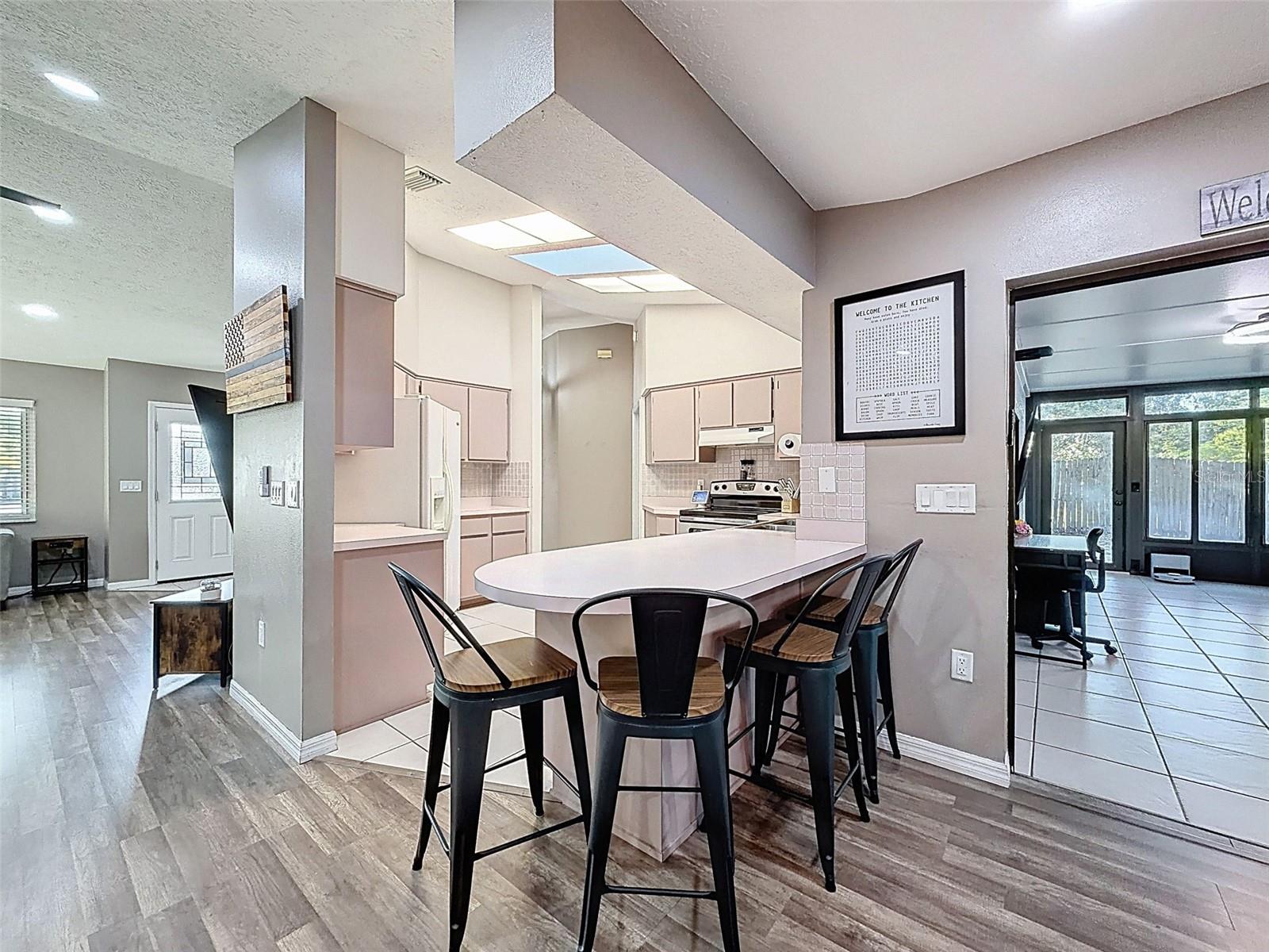 Image 10 of 52 For 4752 Meadowsweet Court