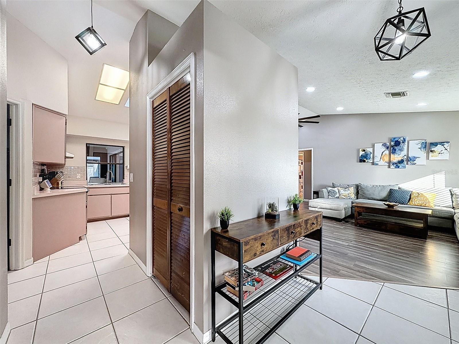 Image 15 of 52 For 4752 Meadowsweet Court