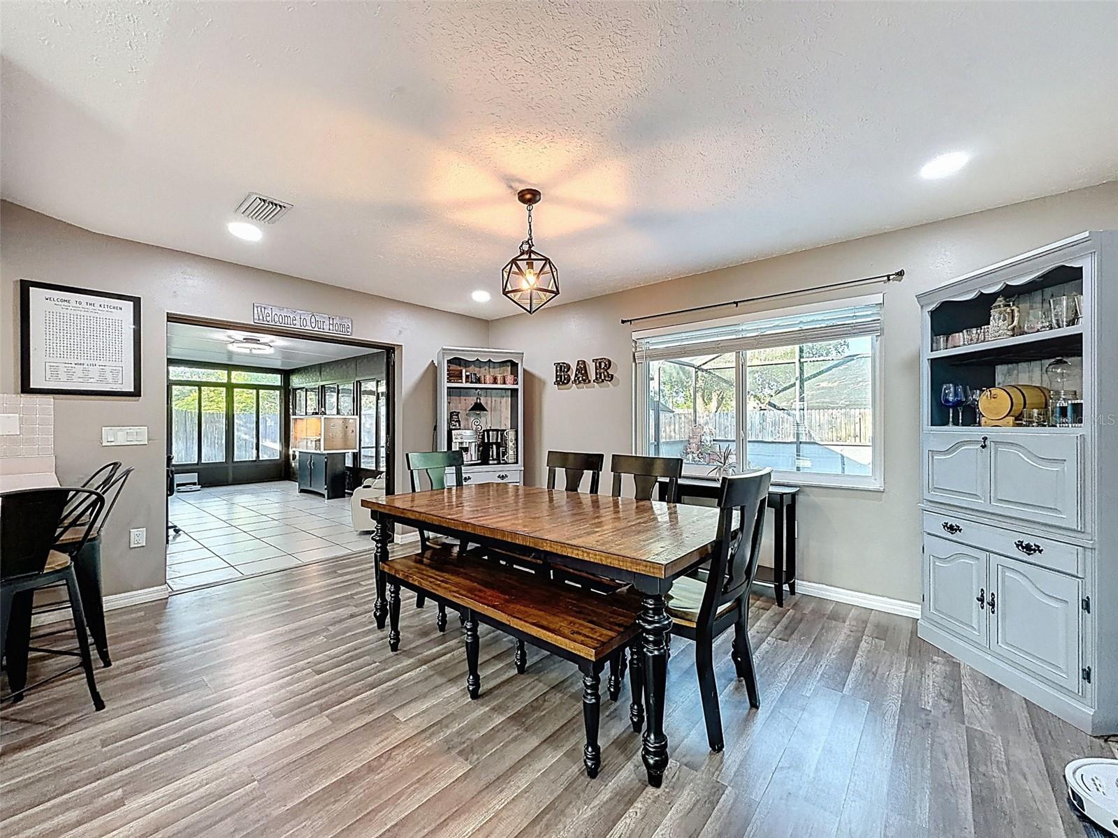 Image 18 of 52 For 4752 Meadowsweet Court