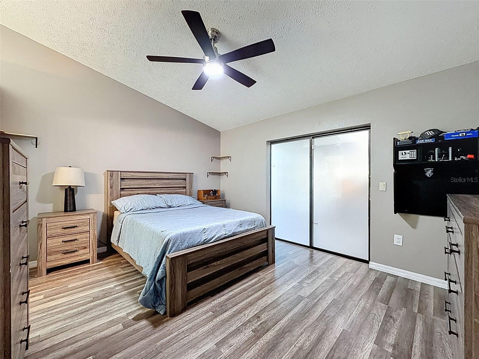 Image 21 of 52 For 4752 Meadowsweet Court