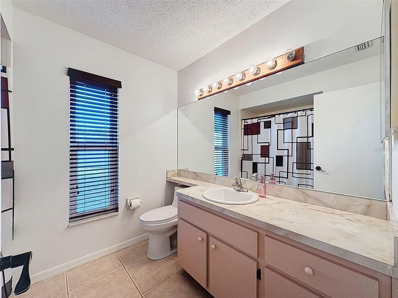 Image 32 of 52 For 4752 Meadowsweet Court