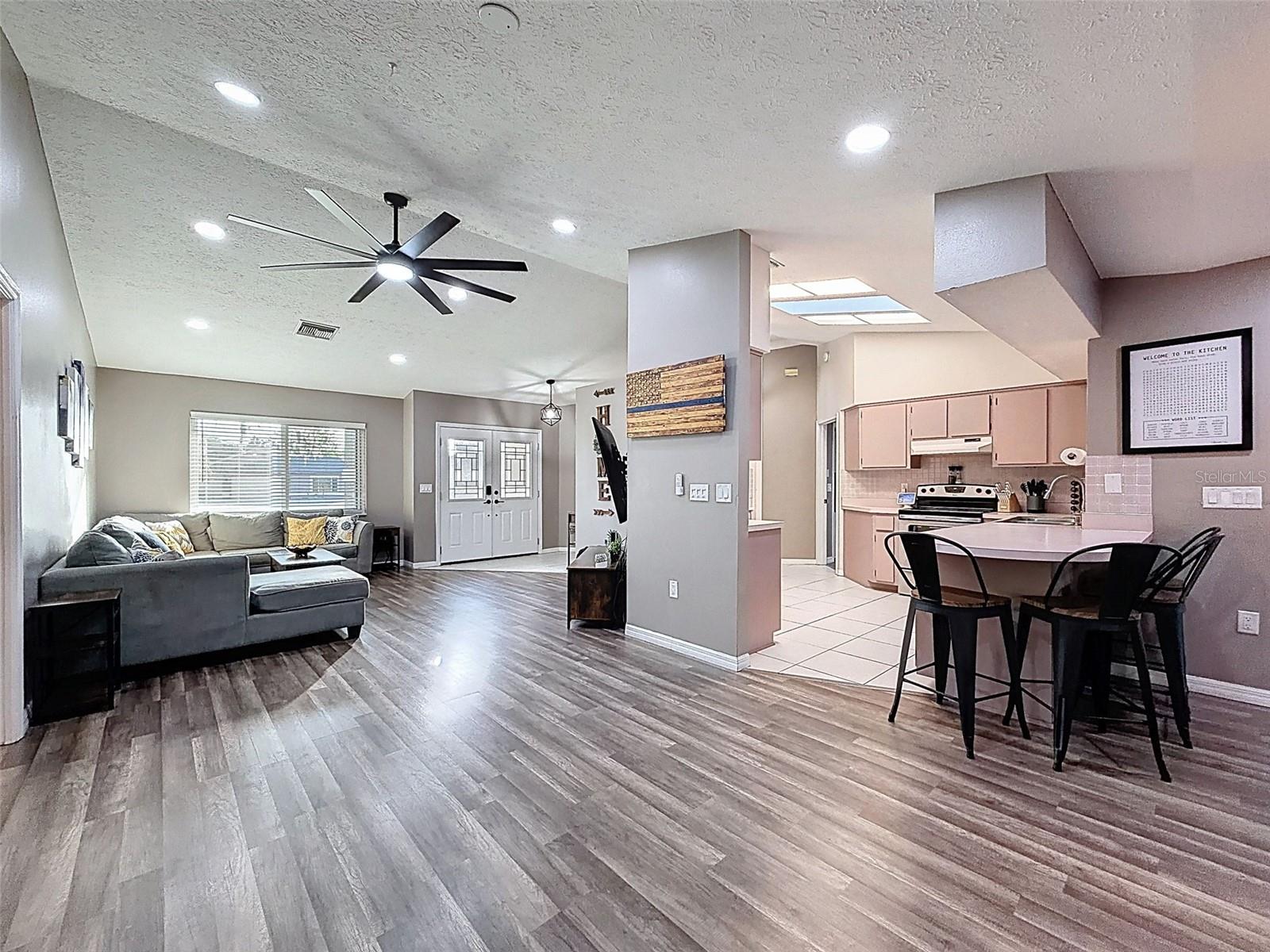 Image 9 of 52 For 4752 Meadowsweet Court