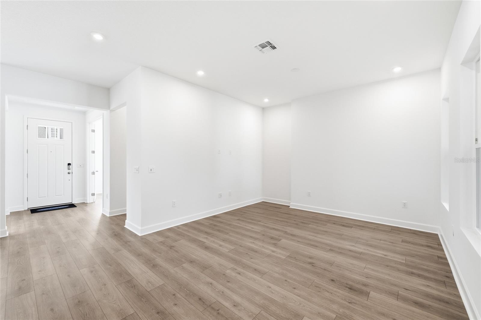 Image 11 of 30 For 1981 Beach Terrace