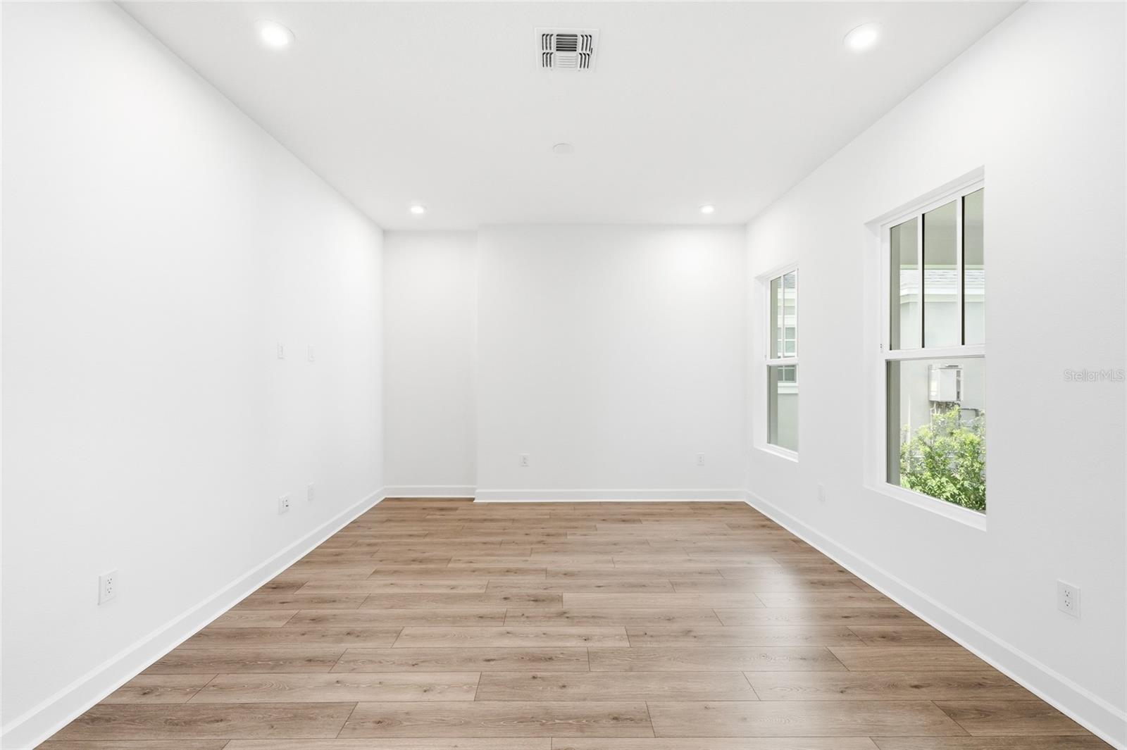 Image 12 of 30 For 1981 Beach Terrace