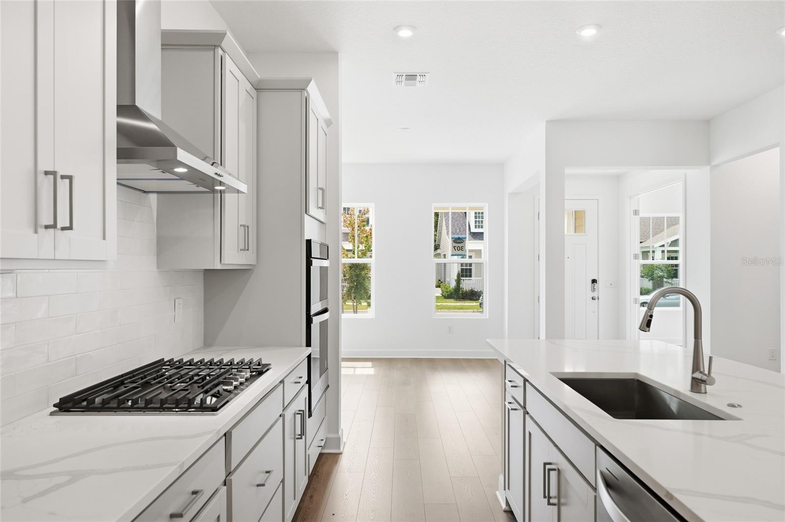 Image 14 of 30 For 1981 Beach Terrace