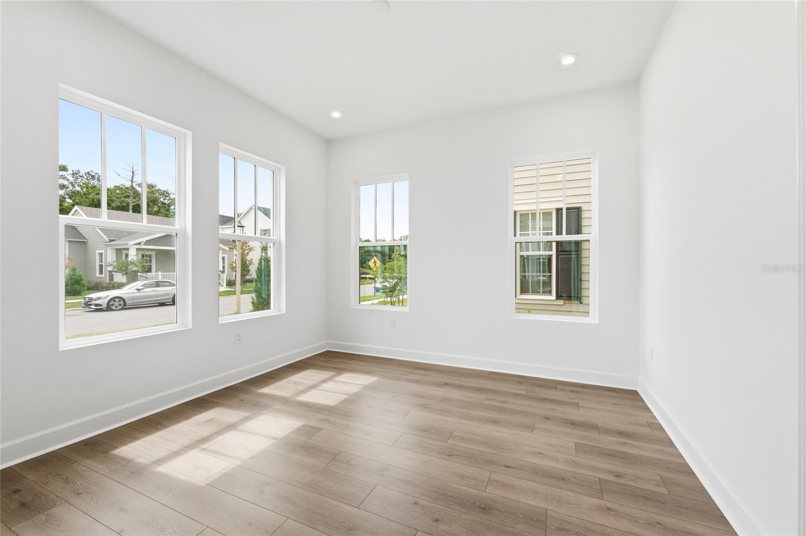 Image 17 of 30 For 1981 Beach Terrace