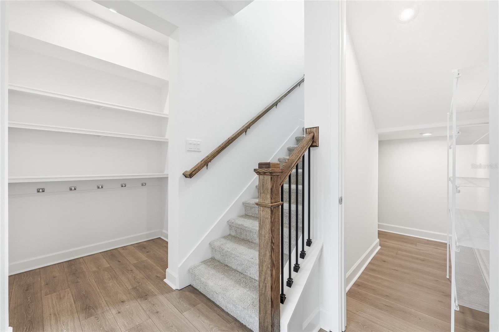 Image 19 of 30 For 1981 Beach Terrace