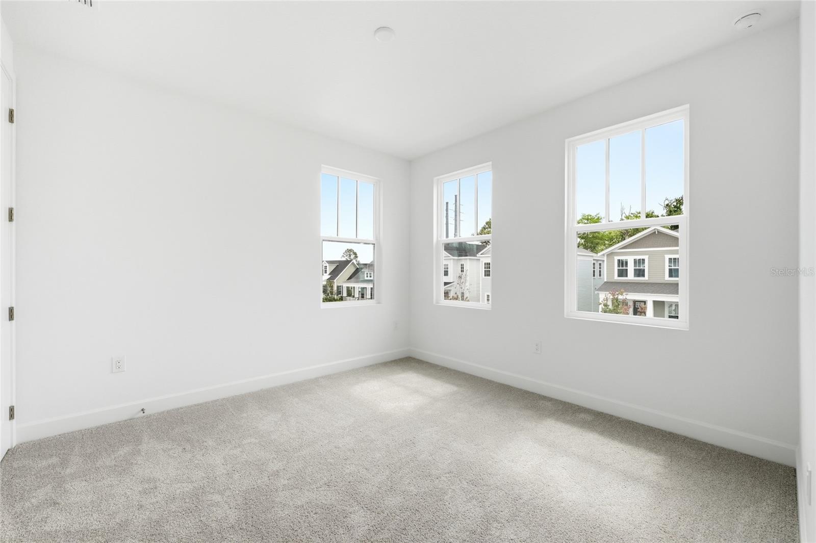 Image 24 of 30 For 1981 Beach Terrace