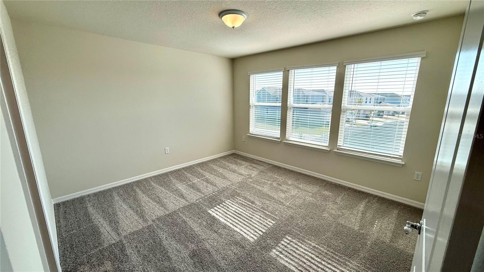 Image 14 of 35 For 4576 Maple Waltz Alley