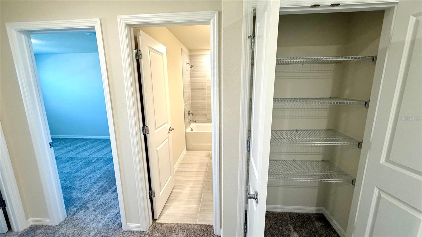 Image 19 of 35 For 4576 Maple Waltz Alley