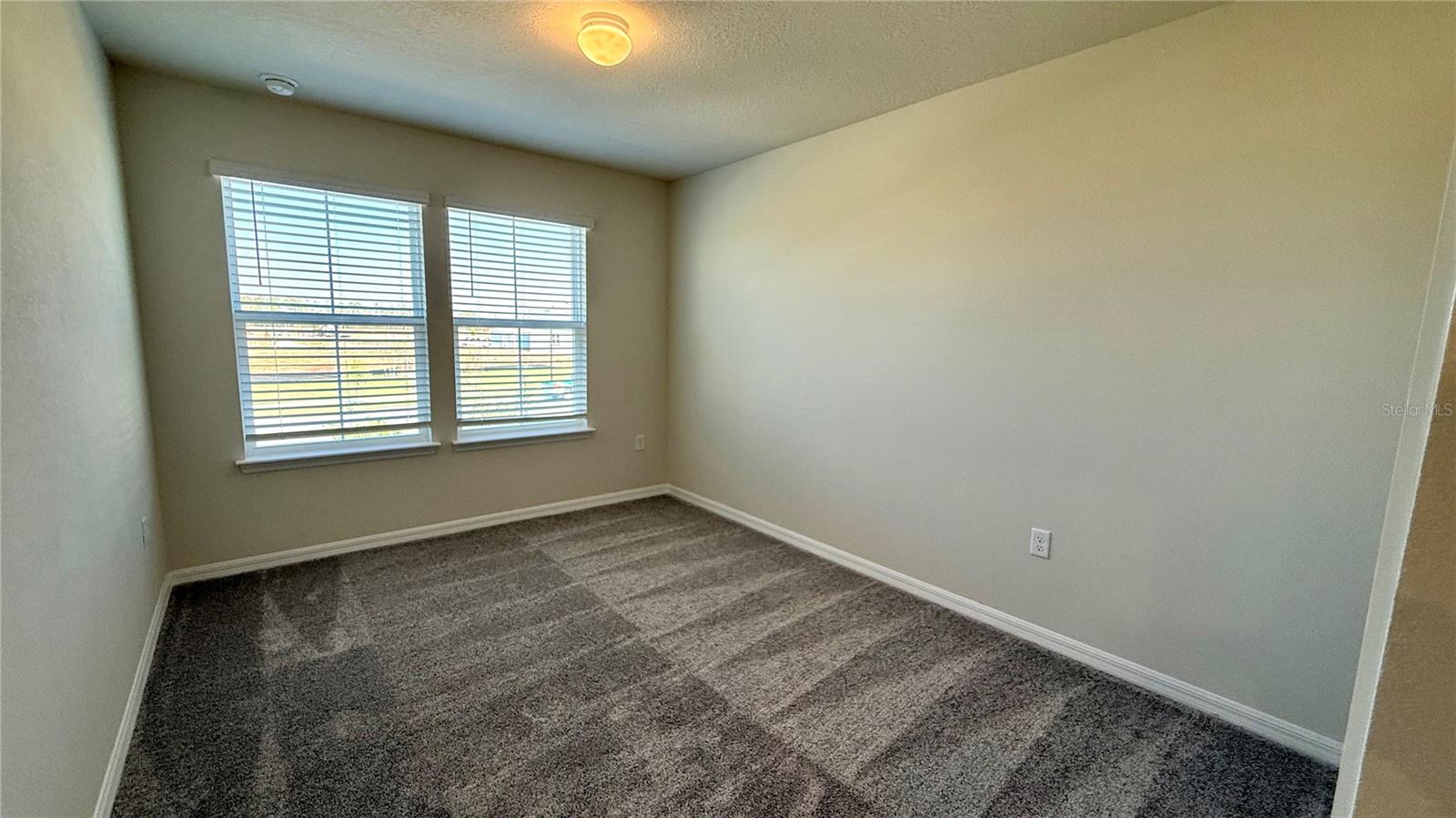 Image 21 of 35 For 4576 Maple Waltz Alley