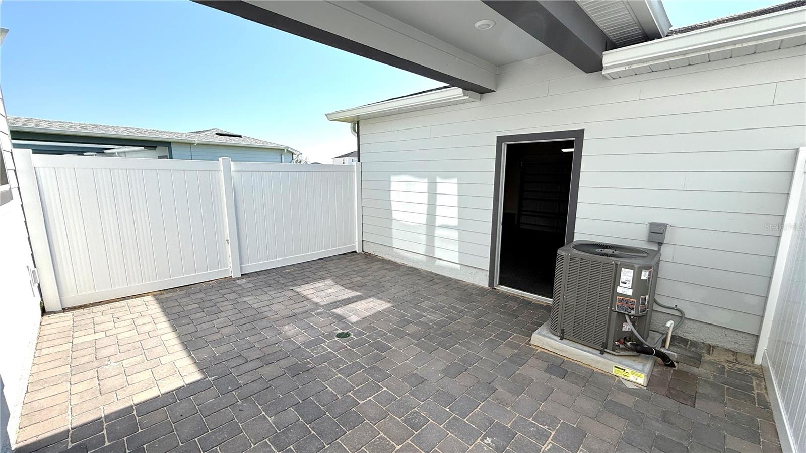 Image 25 of 35 For 4576 Maple Waltz Alley