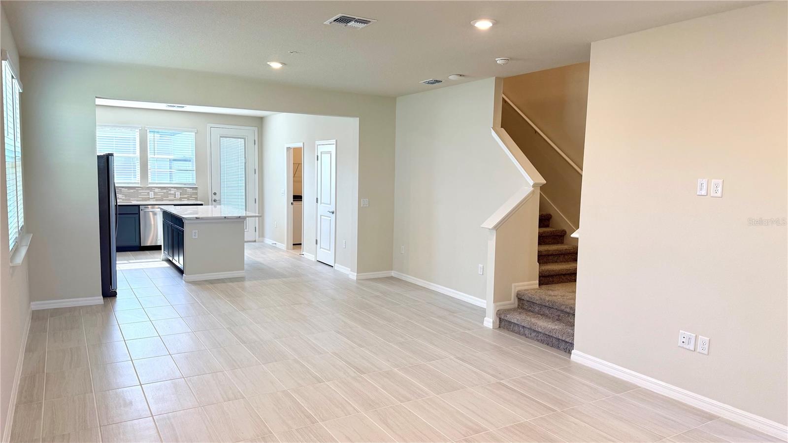 Image 4 of 35 For 4576 Maple Waltz Alley