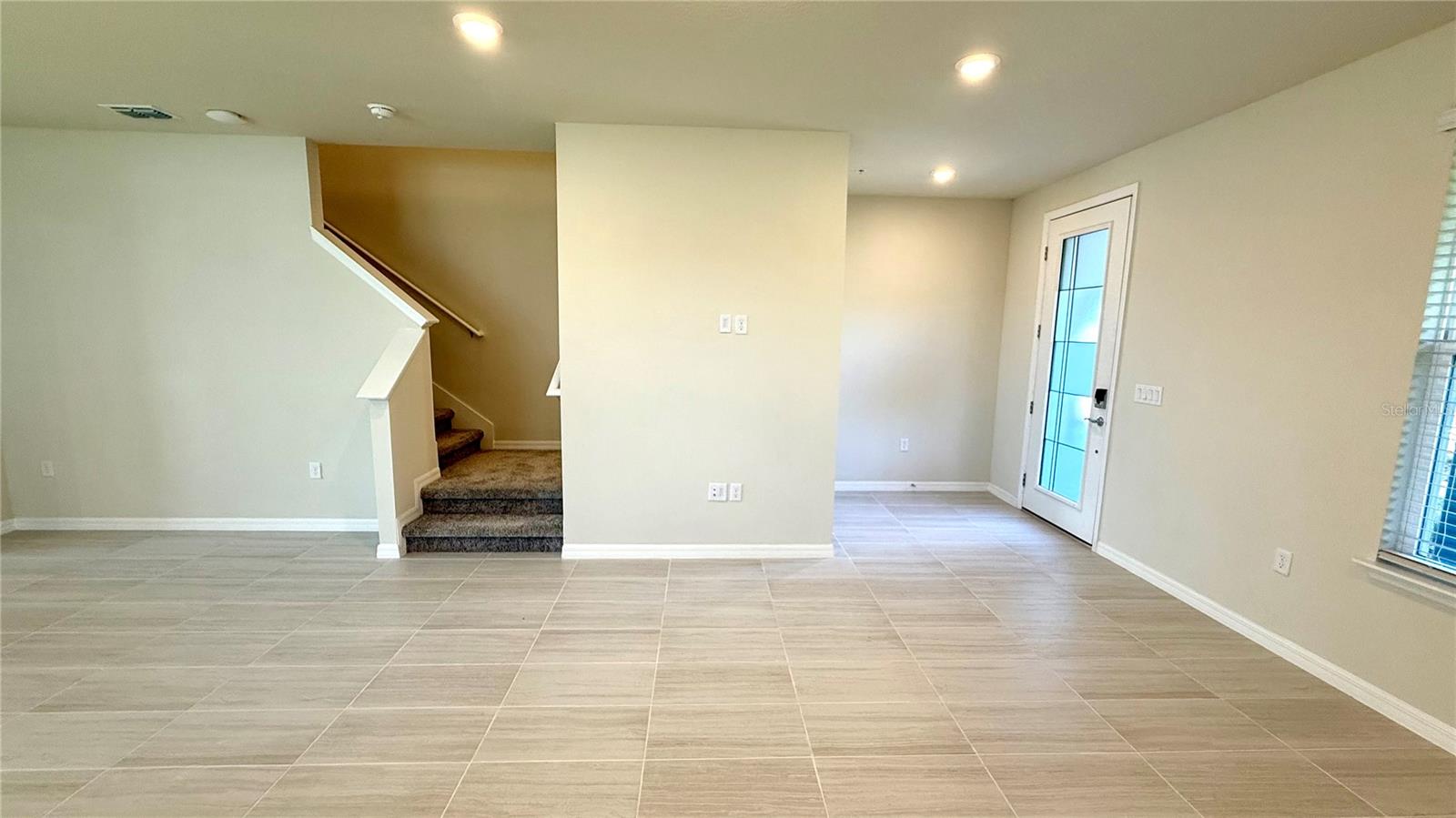 Image 5 of 35 For 4576 Maple Waltz Alley