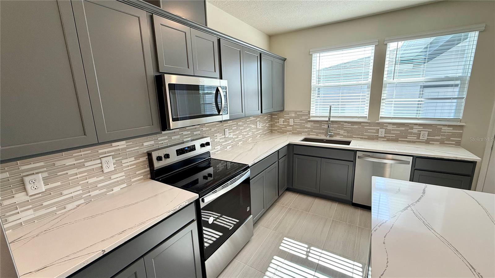 Image 8 of 35 For 4576 Maple Waltz Alley