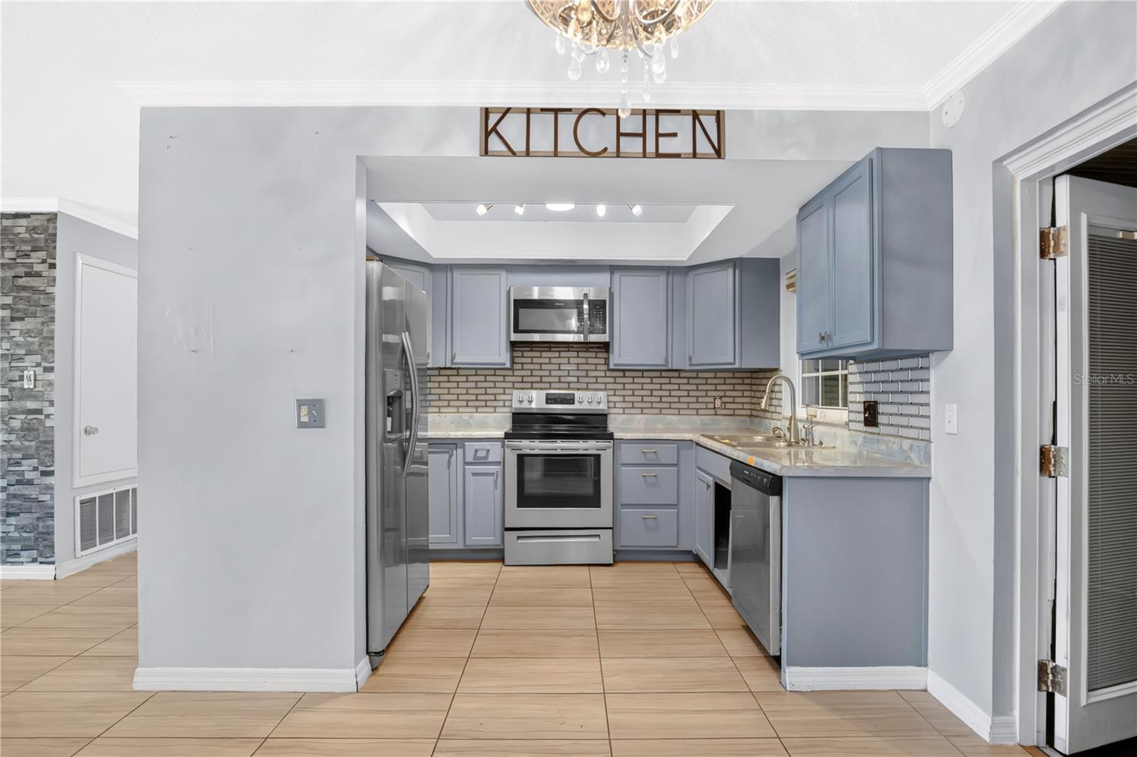 Image 11 of 32 For 3810 Beachman Drive