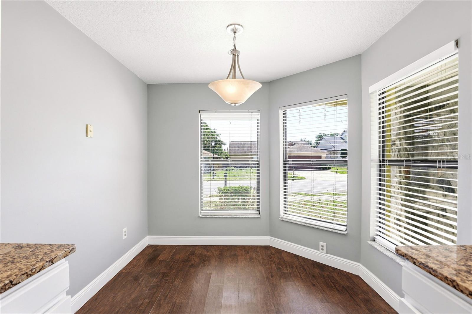 Image 11 of 30 For 1027 Hornbeam Street