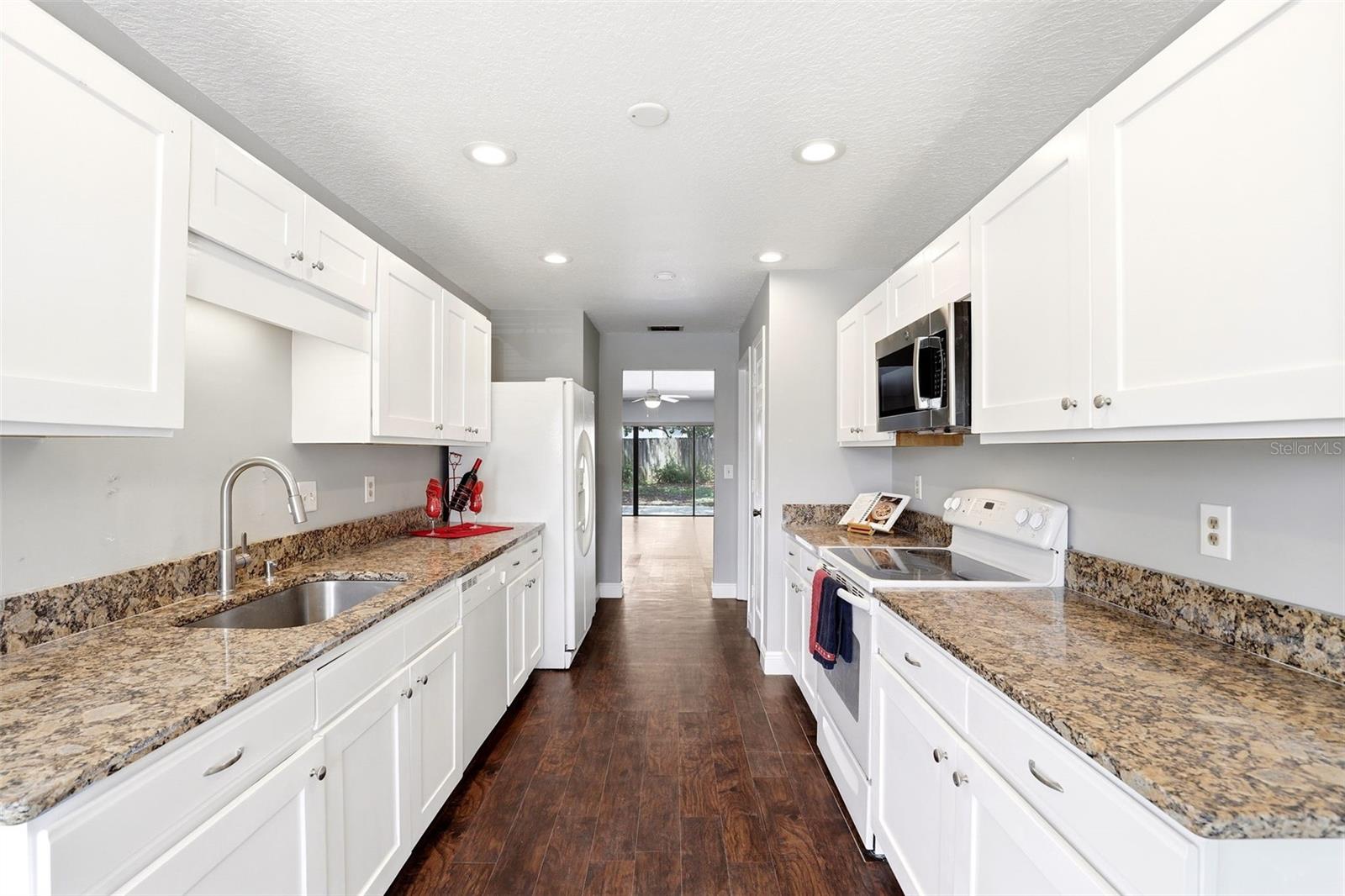 Image 14 of 30 For 1027 Hornbeam Street