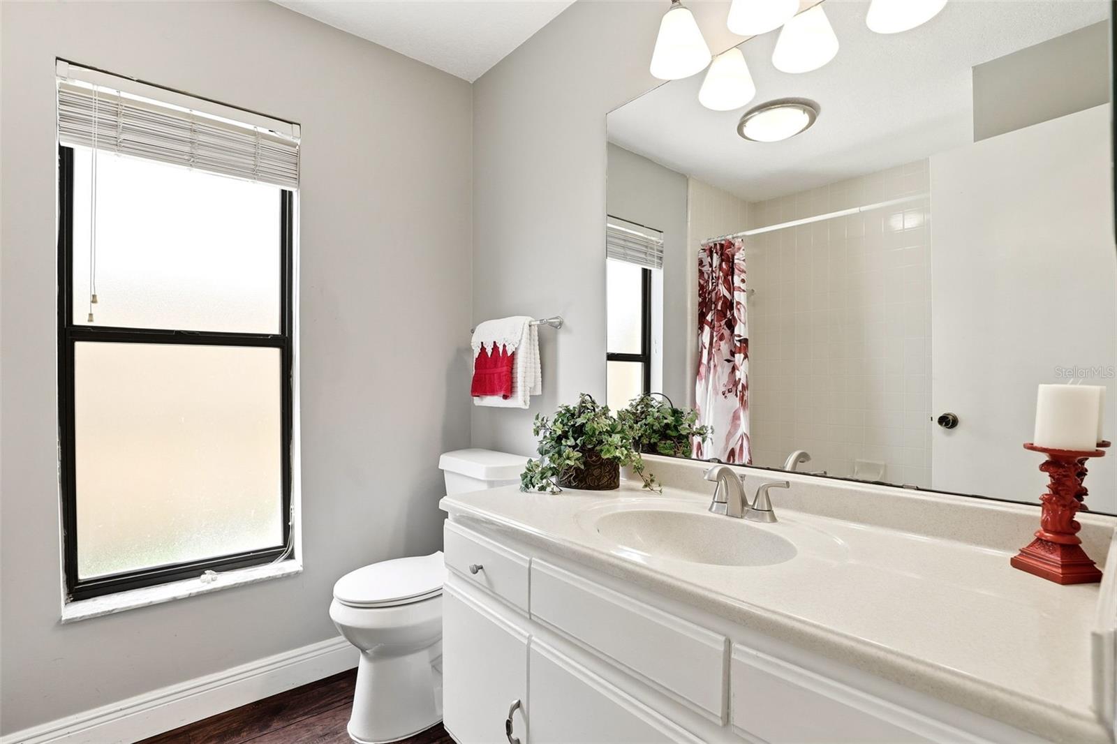 Image 22 of 30 For 1027 Hornbeam Street