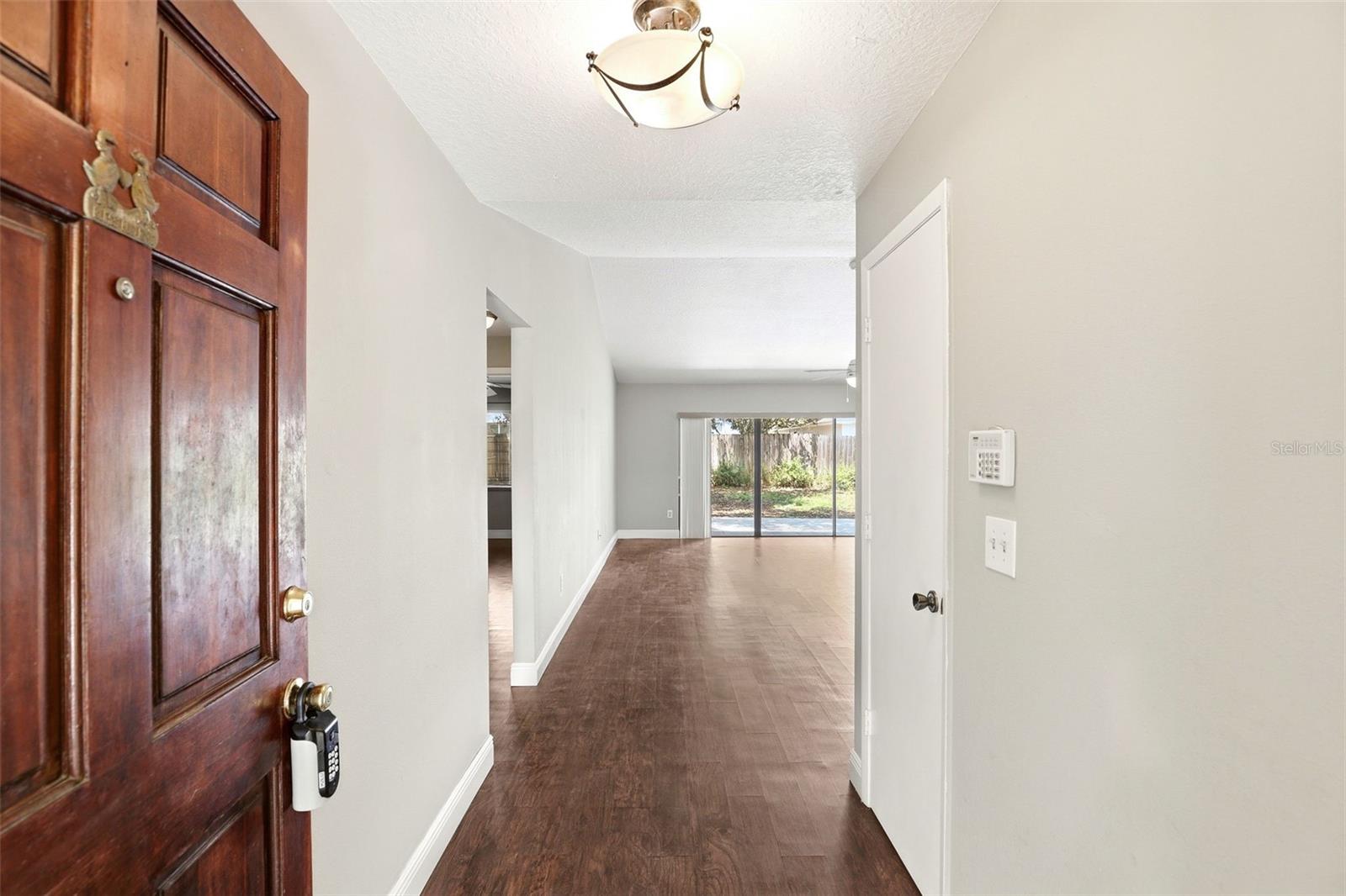 Image 3 of 30 For 1027 Hornbeam Street