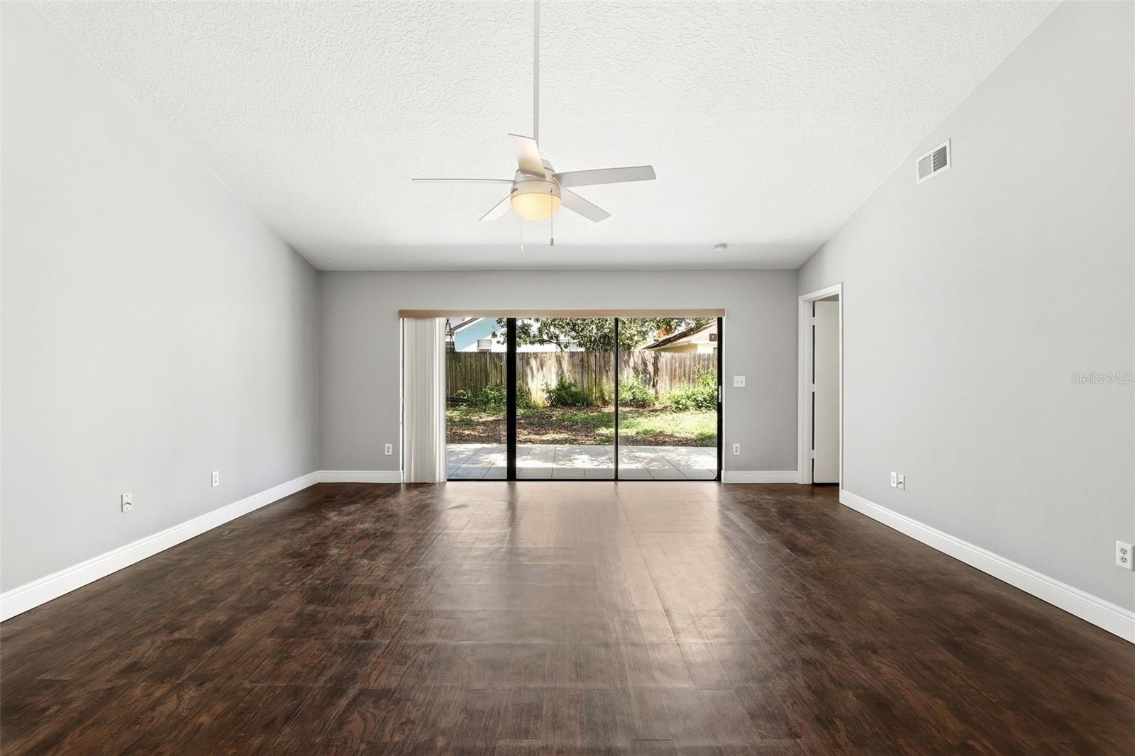 Image 5 of 30 For 1027 Hornbeam Street