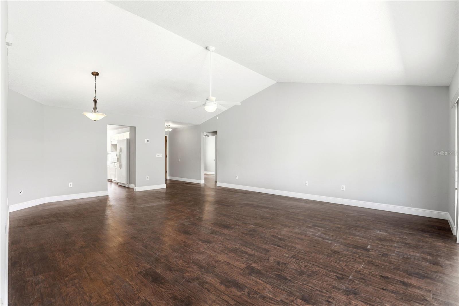 Image 7 of 30 For 1027 Hornbeam Street