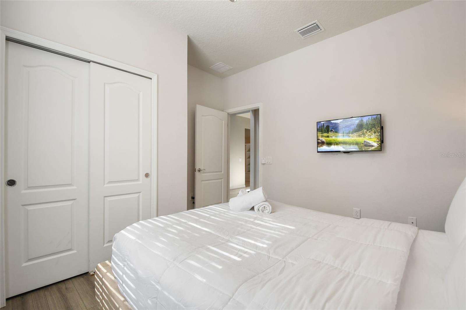 Image 19 of 65 For 8817 Rhodes Street