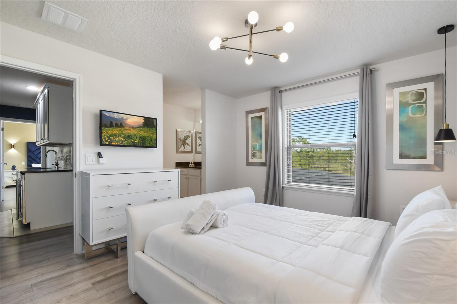 Image 52 of 65 For 8817 Rhodes Street