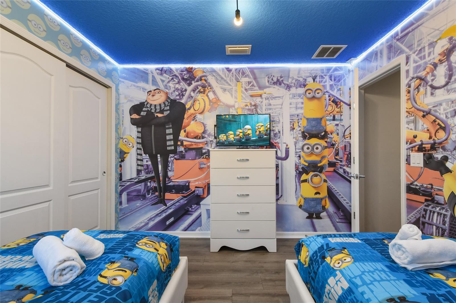 Image 56 of 65 For 8817 Rhodes Street