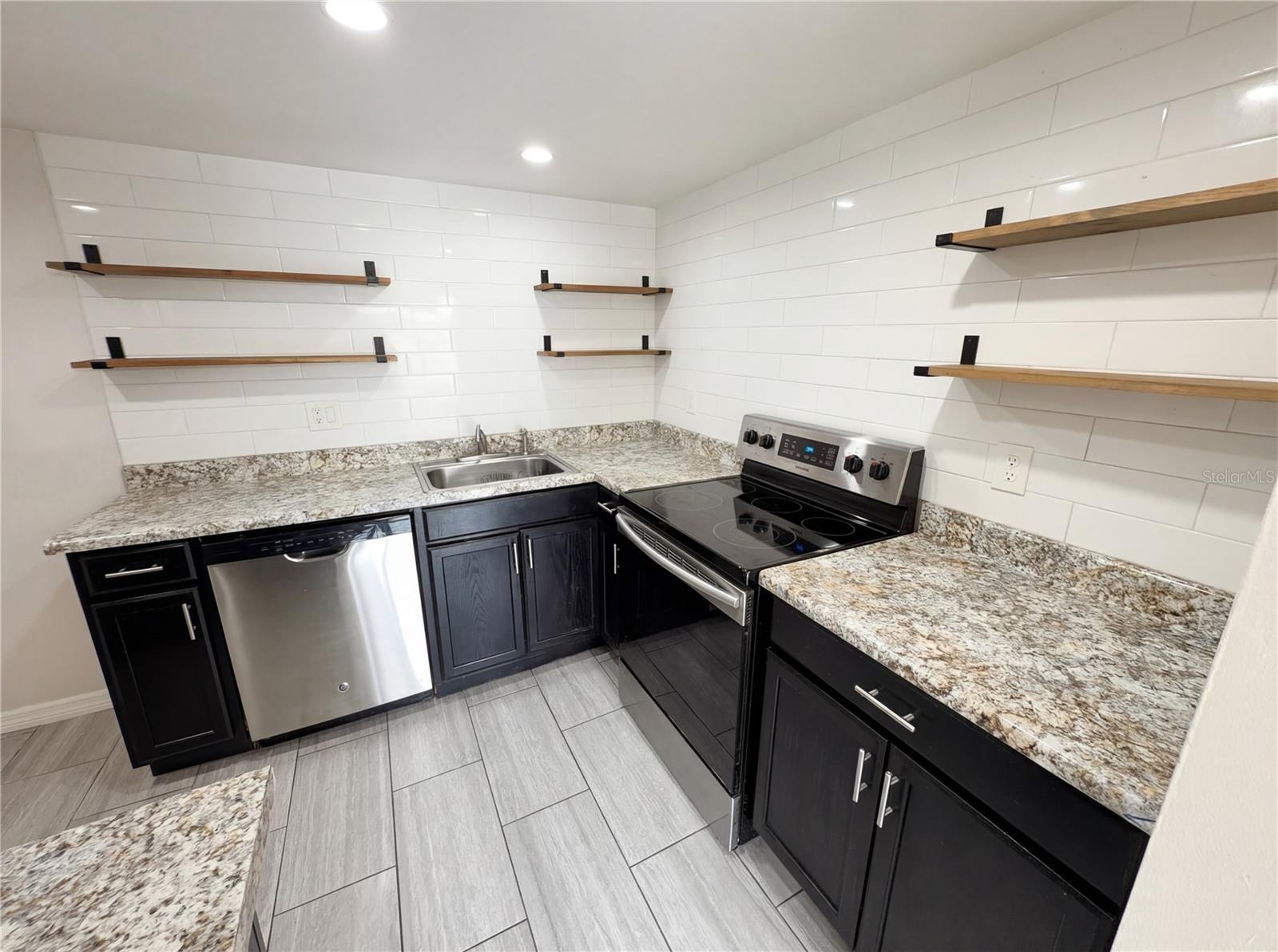 Image 7 of 24 For 240 Moree Loop 3