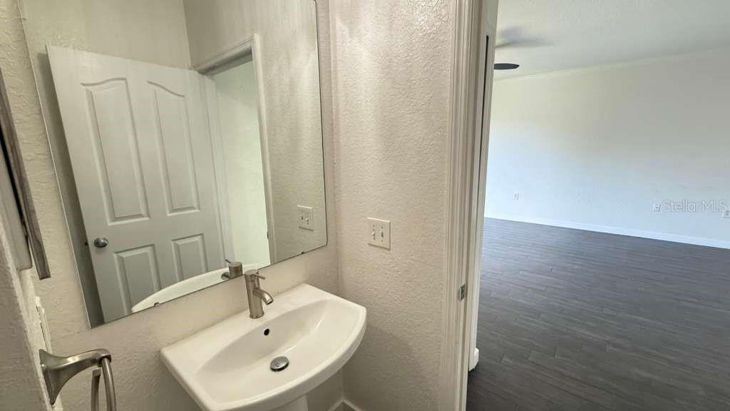 Image 32 of 56 For 6133 Metrowest Boulevard 105