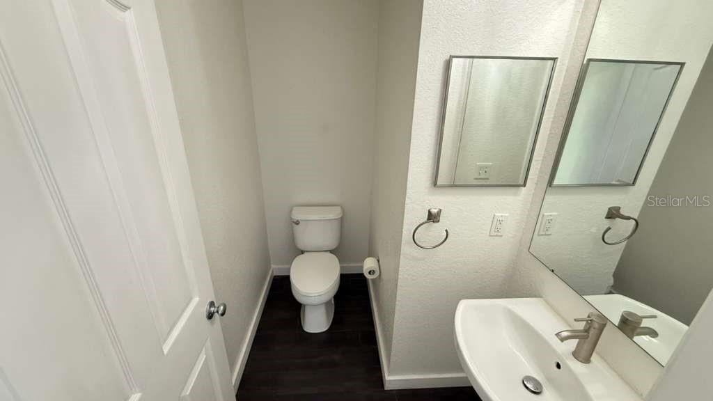 Image 34 of 56 For 6133 Metrowest Boulevard 105